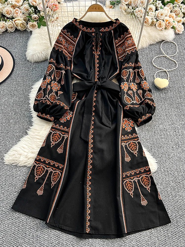 Bohemian Retro Ethnic Style Dress Women's New Spring Autumn Embroidered Lace Up Lantern Sleeves Waist Cinching Long Dress A155