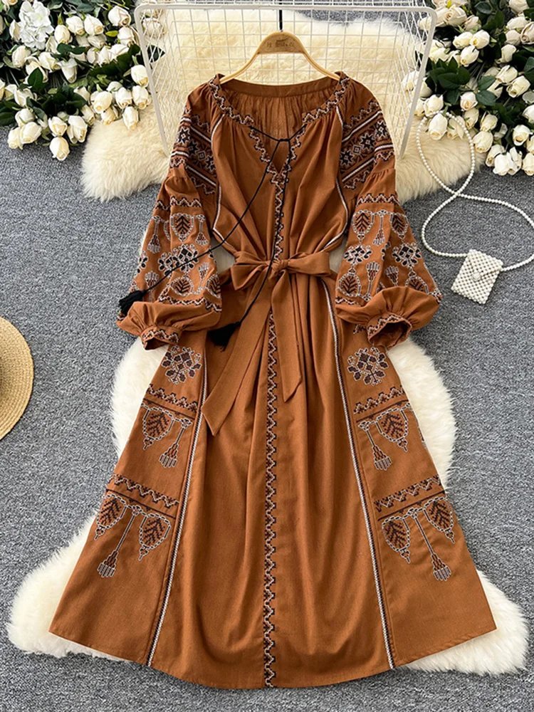 Bohemian Retro Ethnic Style Dress Women's New Spring Autumn Embroidered Lace Up Lantern Sleeves Waist Cinching Long Dress A155