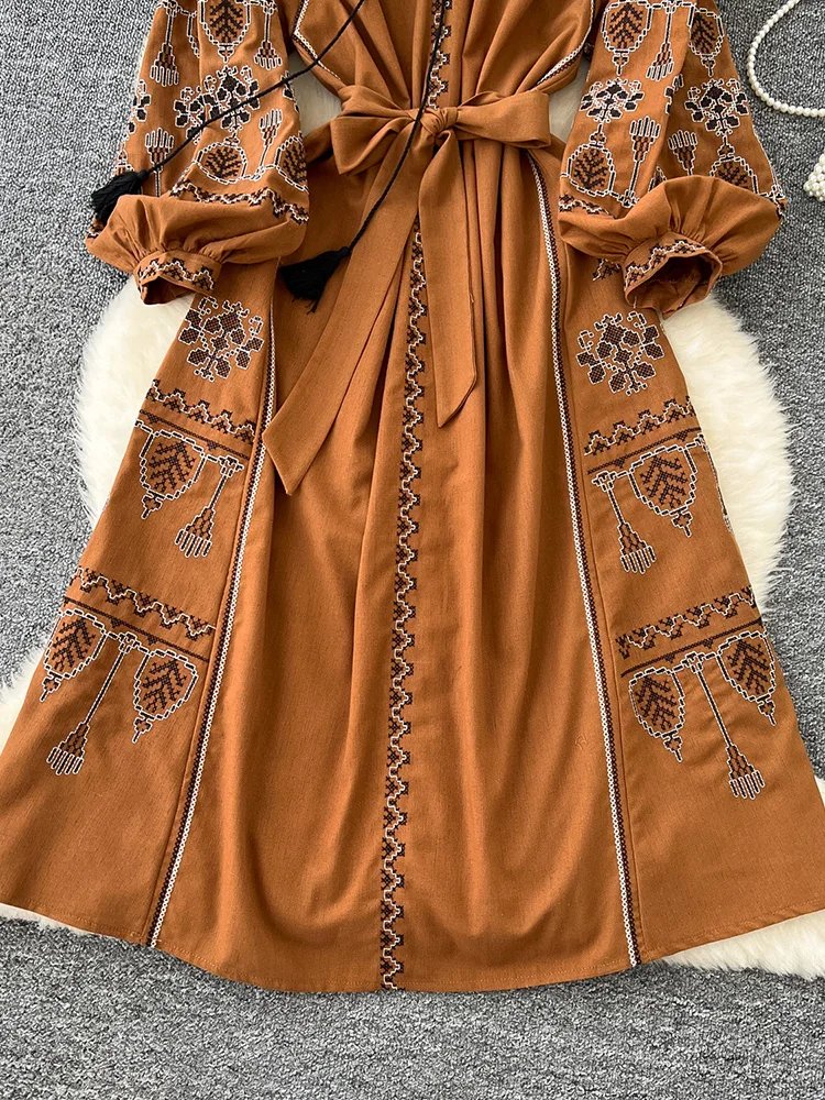 Bohemian Retro Ethnic Style Dress Women's New Spring Autumn Embroidered Lace Up Lantern Sleeves Waist Cinching Long Dress A155
