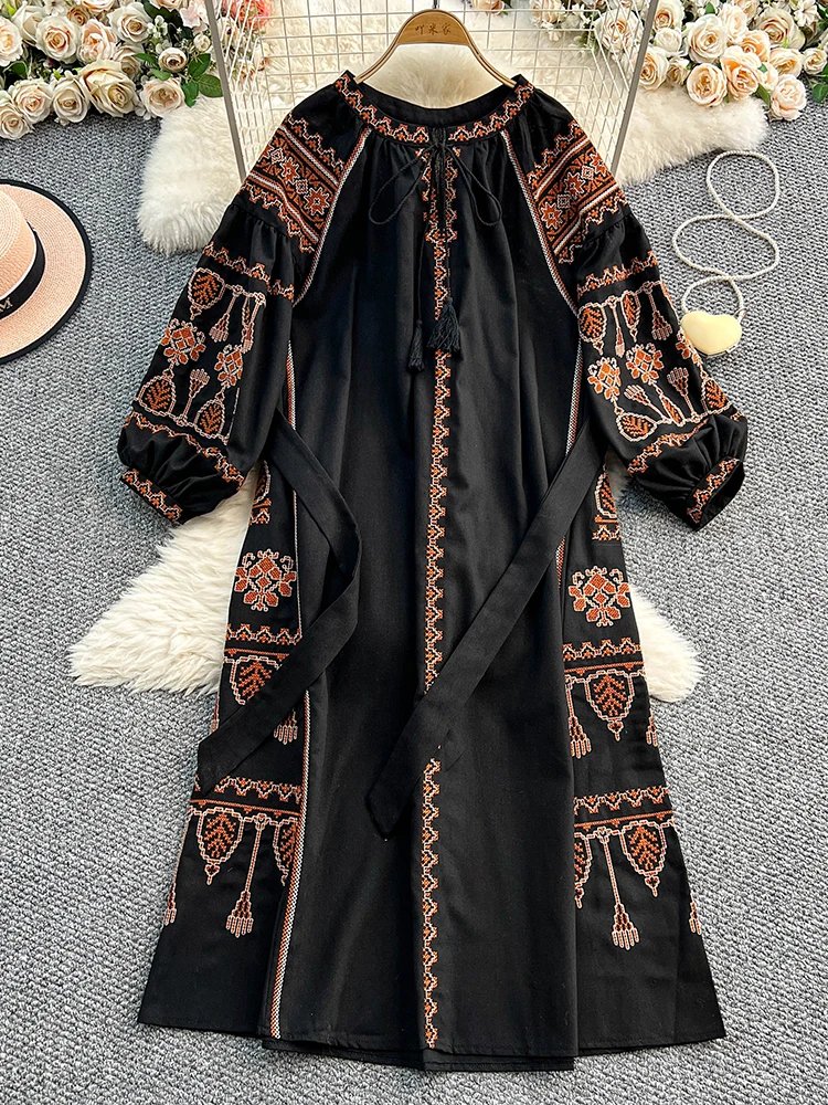 Bohemian Retro Ethnic Style Dress Women's New Spring Autumn Embroidered Lace Up Lantern Sleeves Waist Cinching Long Dress A155