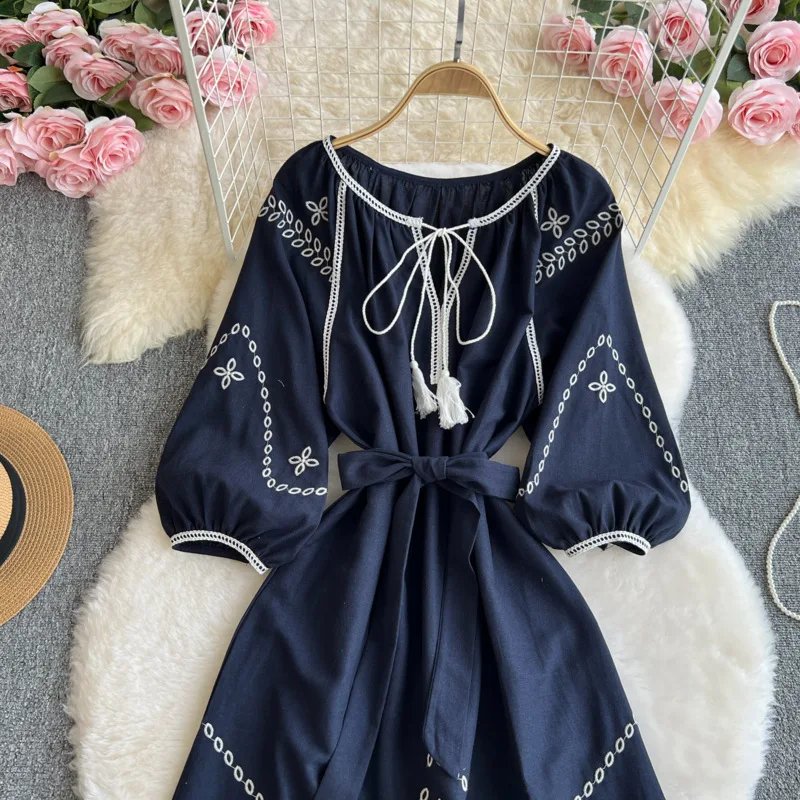 Colored Cotton Retro Ethnic Sle Embroidered Belted Round Ne Lantern Sve Dr Women's New 2025 A-Line Long Dr Korean Sle Commute