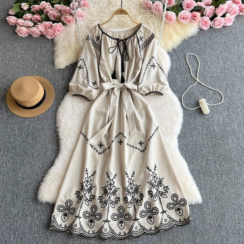 Colored Cotton Retro Ethnic Sle Embroidered Belted Round Ne Lantern Sve Dr Women's New 2025 A-Line Long Dr Korean Sle Commute